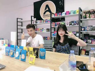 Shenzhen Mega Packaging Co.,Ltd línea de producción del fabricante